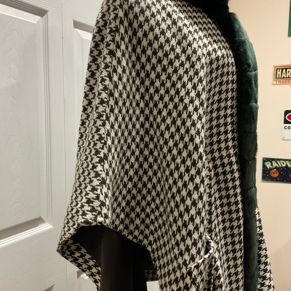 Coat - Picture 5 of 8